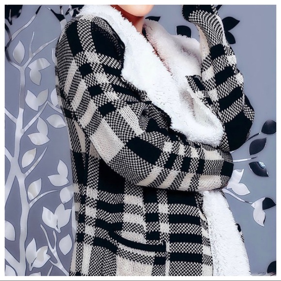 Stunning Plaid Fur Lined Cardigan Coat With Wide Collars - Picture 6 of 7